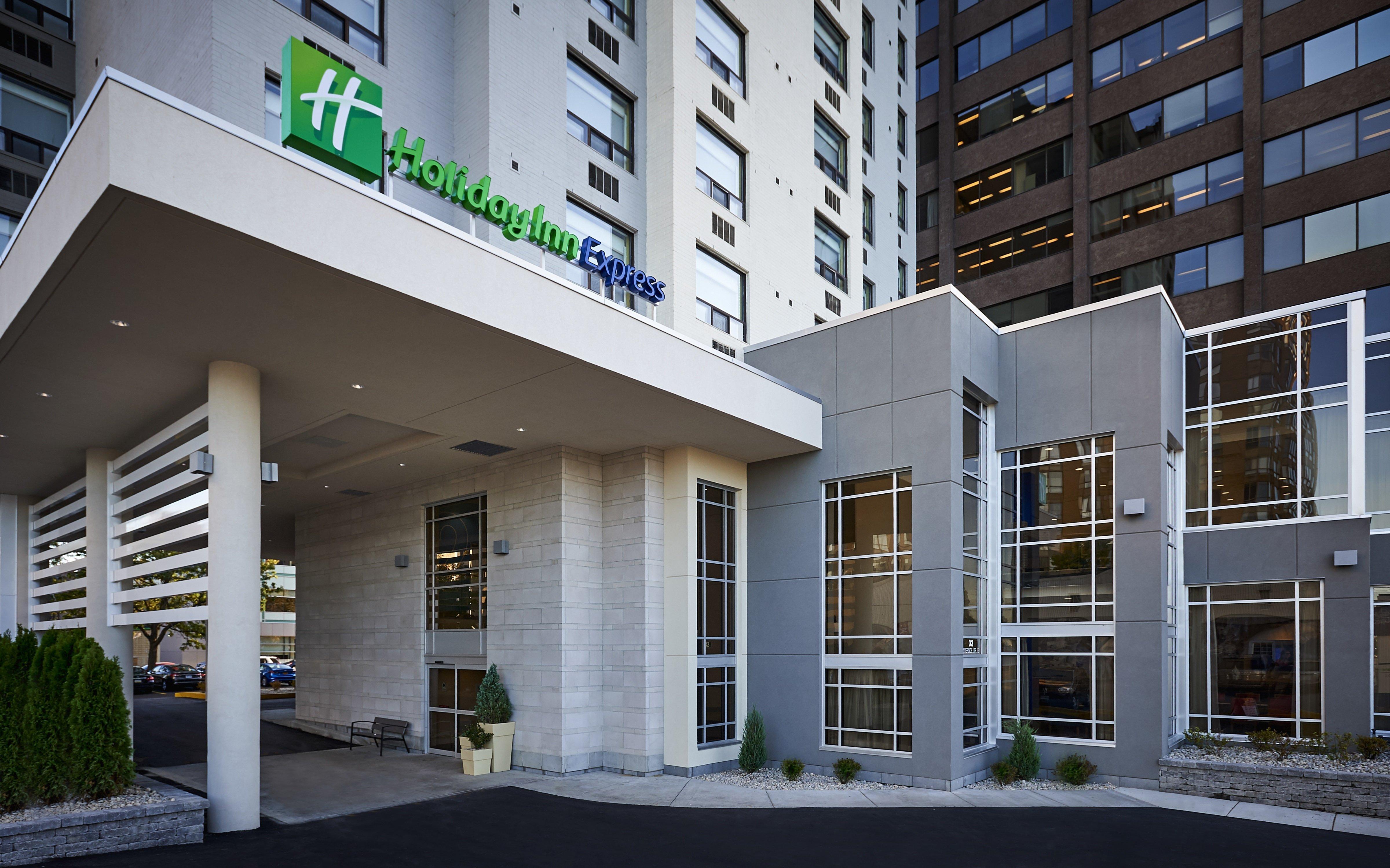 Holiday Inn Express Windsor Waterfront, An Ihg Hotel Exterior photo